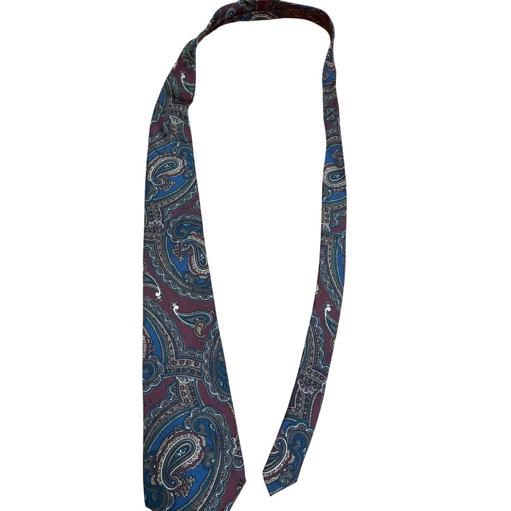 Silk Accents Paisley Tie- 100% Silk